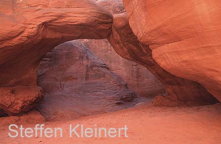 arches np - sand dune arch - utah - national park usa 031