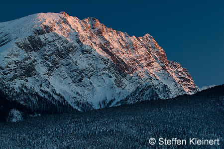 0100 Deutschland - Bayern - Alpen - Sonnenuntergang