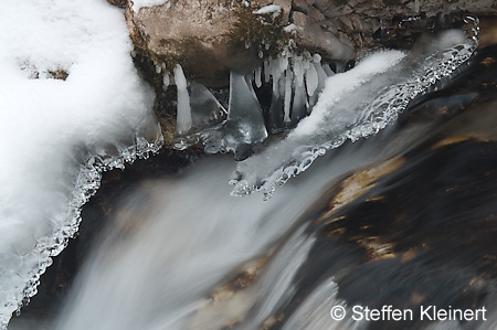 035 Deutschland - Bayern - Im Zauberwald - Wasser-Eis-Impressionen