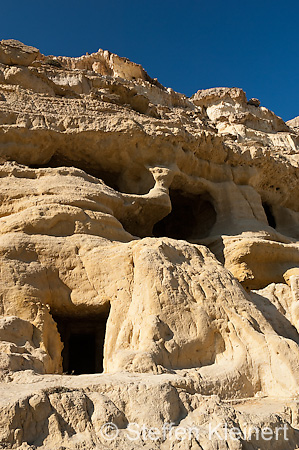 095 Kreta, Matala Sandsteinhoehlen am Strand