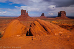 05 Monument Valley, East and West Mitten Buttes, Merrick Butte, Arizona, Utah, USA 16