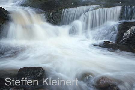 norwegen - lofoten wasserfall 097