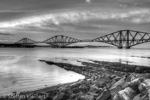 2715 Schottland, Edinburgh, Firth of Forth Bridge, abends