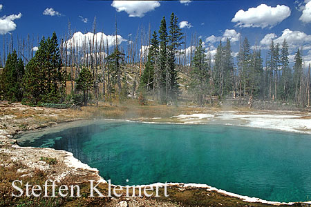 050 West Thumb - Abyss Pool