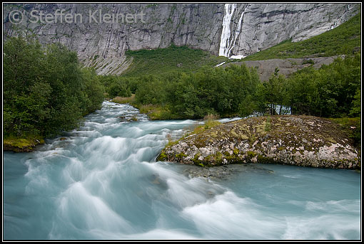 Gletscherabfluss am Briksdalsbreen - Norwegen