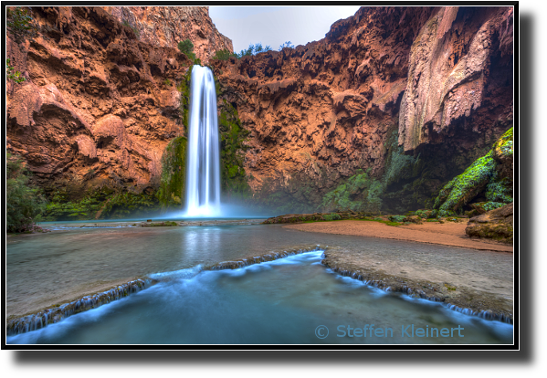 Mooney Falls ( 60 m hoch ), Havasupai, Grand Canyon, Arizona, USA